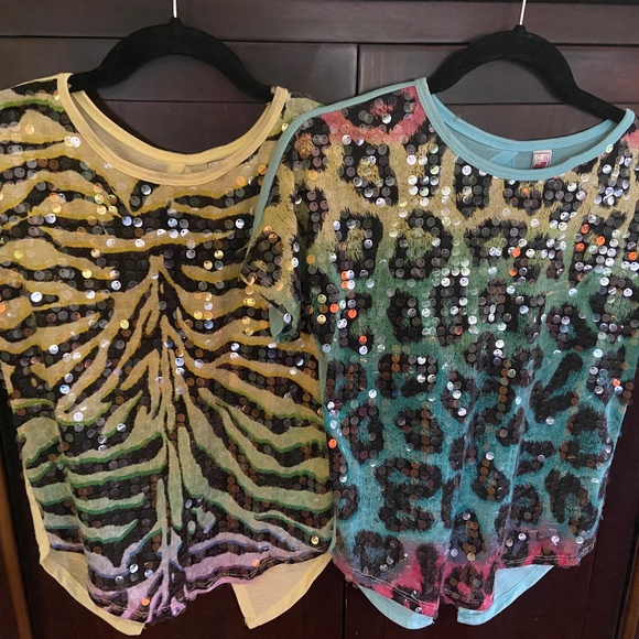 Animal print tops - Picture 1 of 1